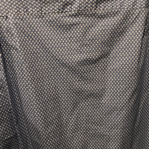 No tuck button down NWT - Picture 4 of 4